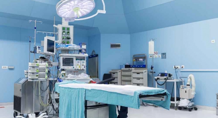 Saç Akimi bir Ameliyattır! Hastanede yapılmalıdır!